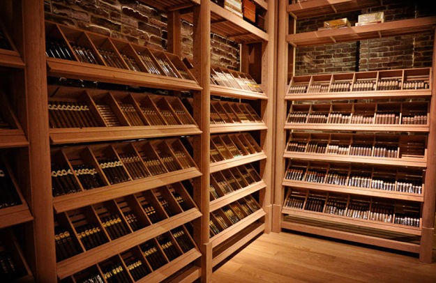 Humidor | Tips For Buying A Cigar | A Confidential Man in The Cigar World