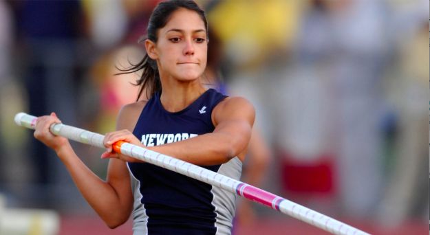 Allison Stokke | 9 Extremely Gorgeous Women Who Can Beat You In Sports
