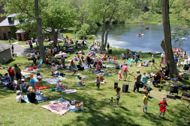 Plan A Charity Fund Picnic | 9 Momentous Ways To Celebrate The Significance of Memorial Day