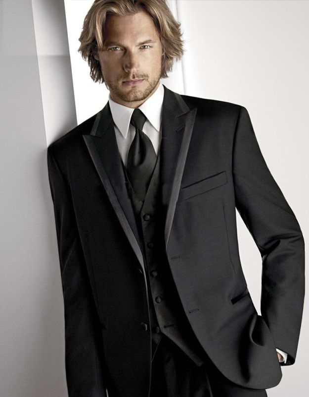 Charcoal Grey Suit | 9 Clothing Styles For Men To Always Look Their Best