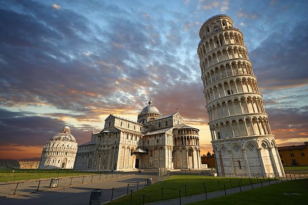 Leaning Tower of Pisa | The Top Travel Destinations In Europe