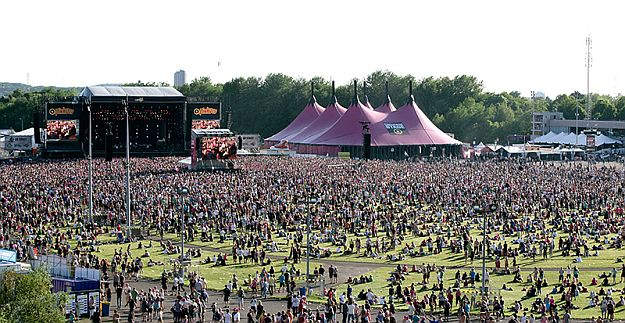The Pink Pop | The 9 Biggest Music Festivals Of All Time